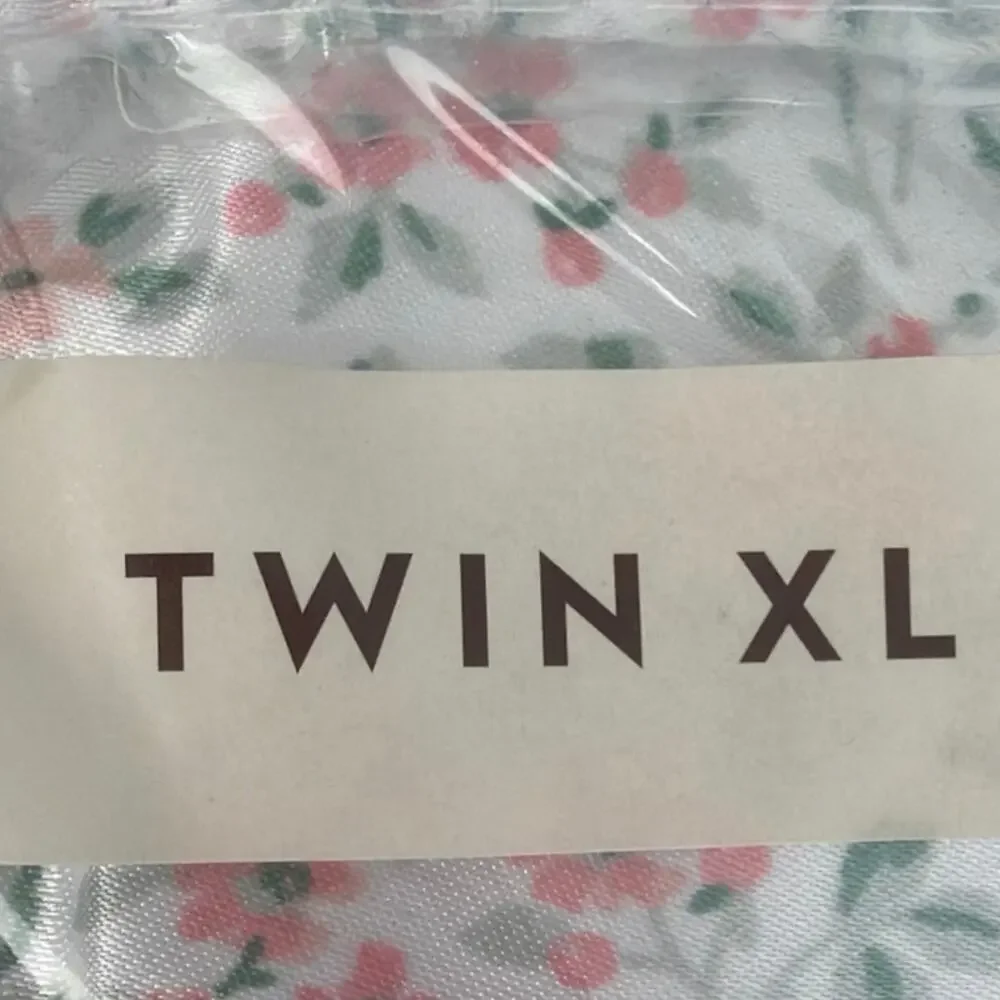 Tierney Pink Twin XL Satin Pintuck Comforter Set New NWT